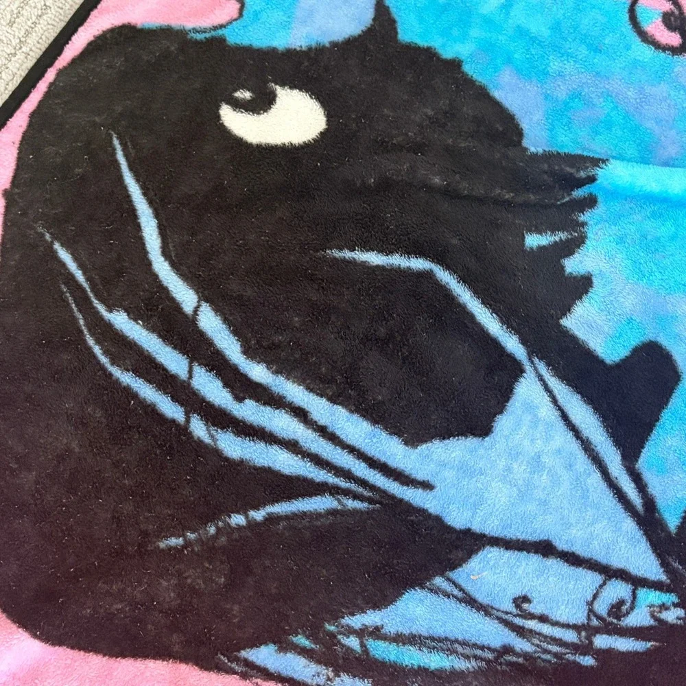 Coraline Profile Black Cat Mouse Fleece Throw‎ Blanket Pink Black Hot Topic